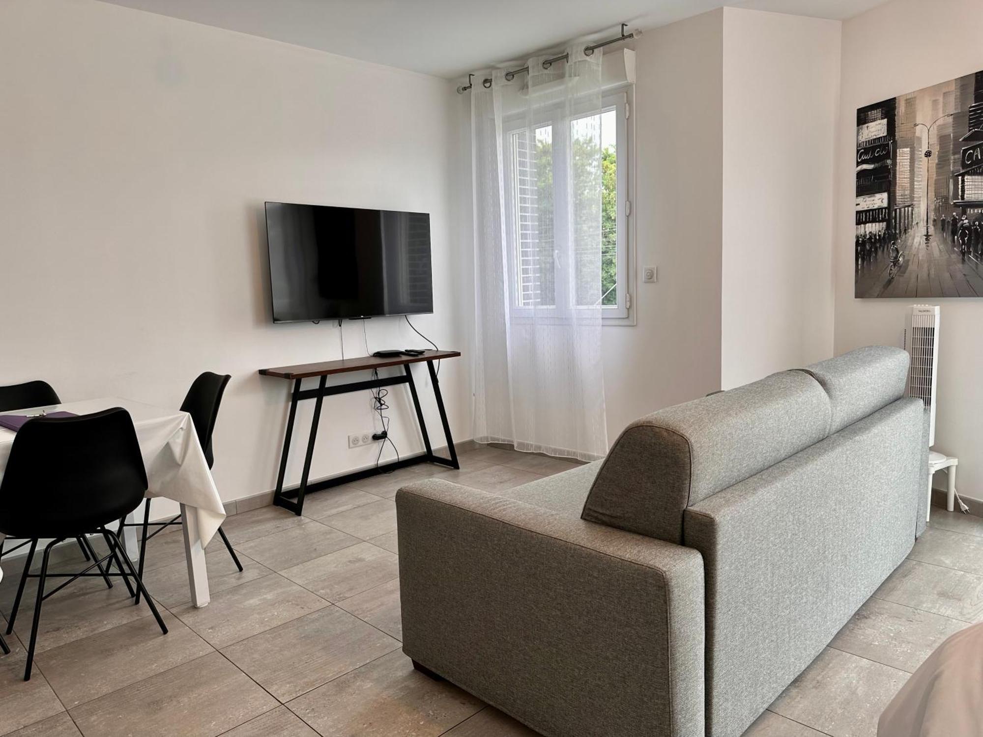 Residence 4T - 33 Avenue Gaston Chauvin Aulnay-sous-Bois Exterior photo