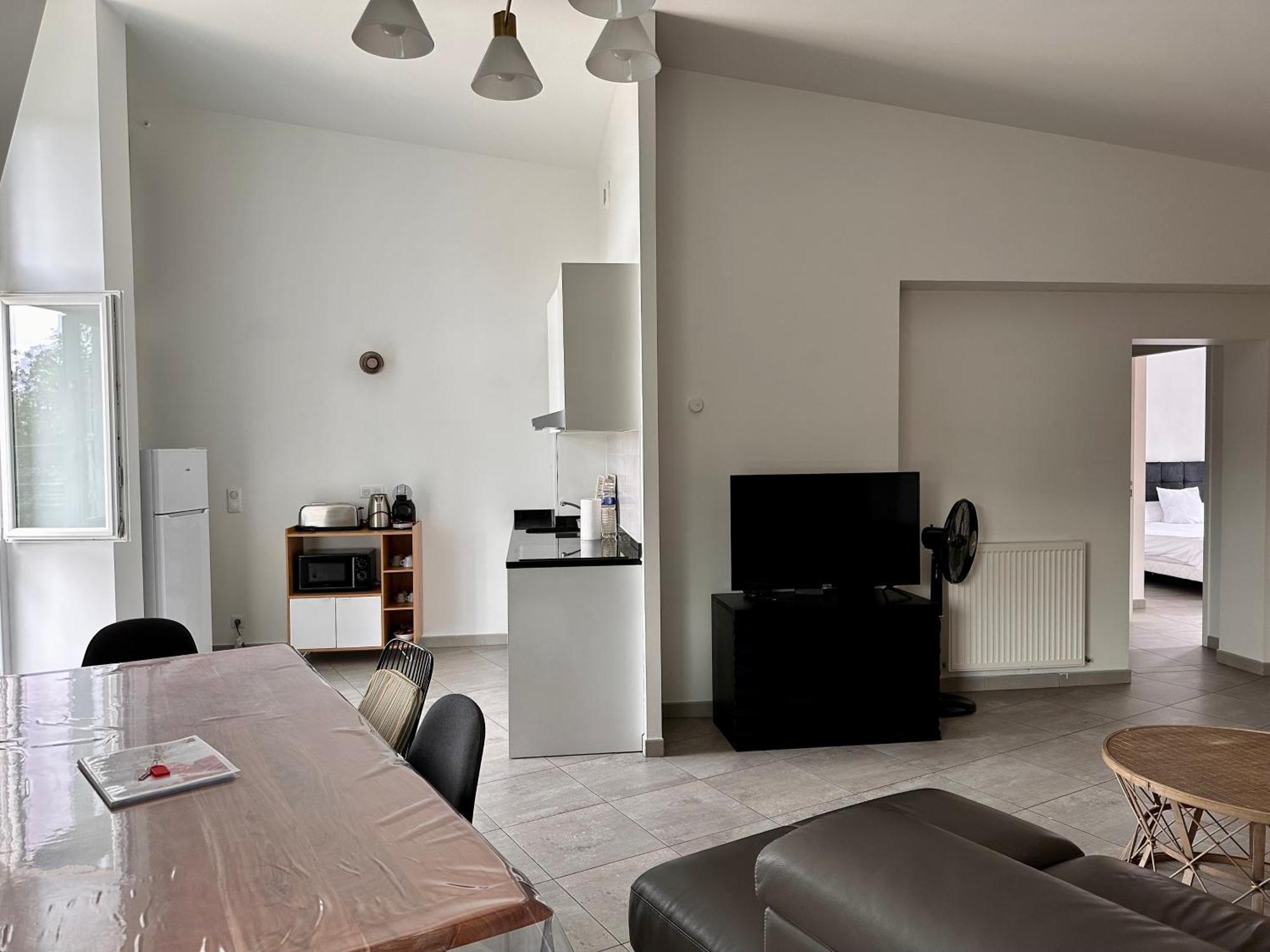 Residence 4T - 33 Avenue Gaston Chauvin Aulnay-sous-Bois Exterior photo